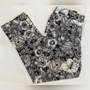 Women's Size 4 Floral Pants w/Pockets!, Excellent Condition!